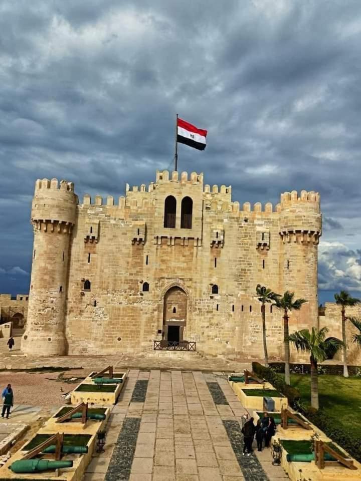 Mesho Falcon Pyramids View Inn Kafret el-Gabal Exterior foto